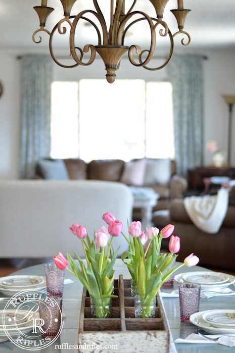A Spring Table Set with Blush and Blue